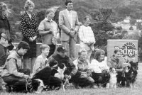 Winner of Over 12s <B>Debbie Alderson</B> (centre)